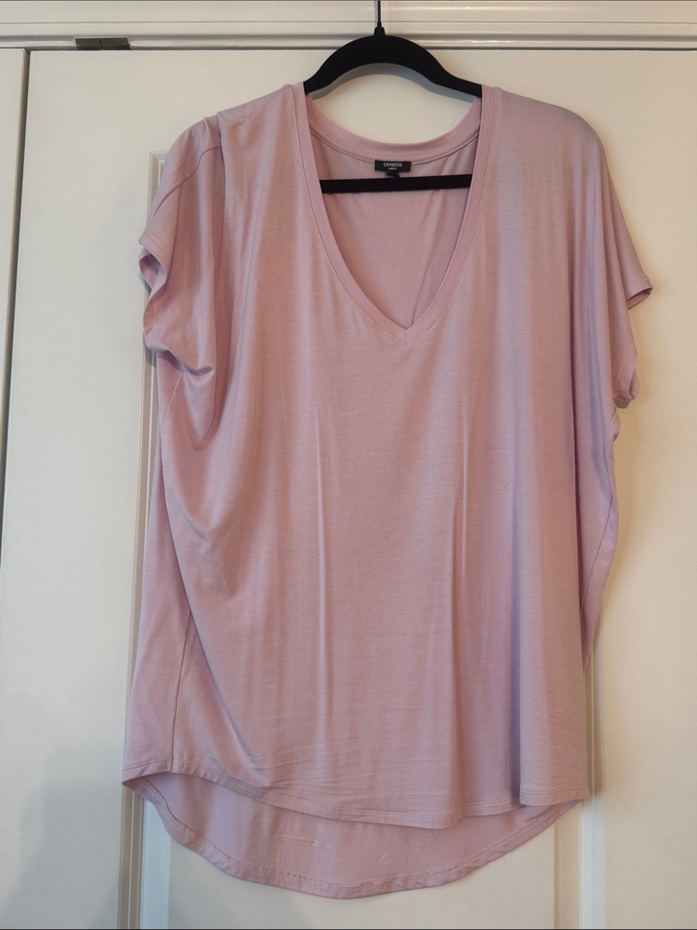 Express Pale Pink V-Neck Short Sleeve London Tee
